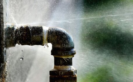 Call Plumber Water Heater Failure